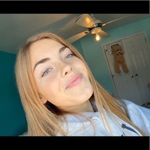 Meet your Posher, Marissa